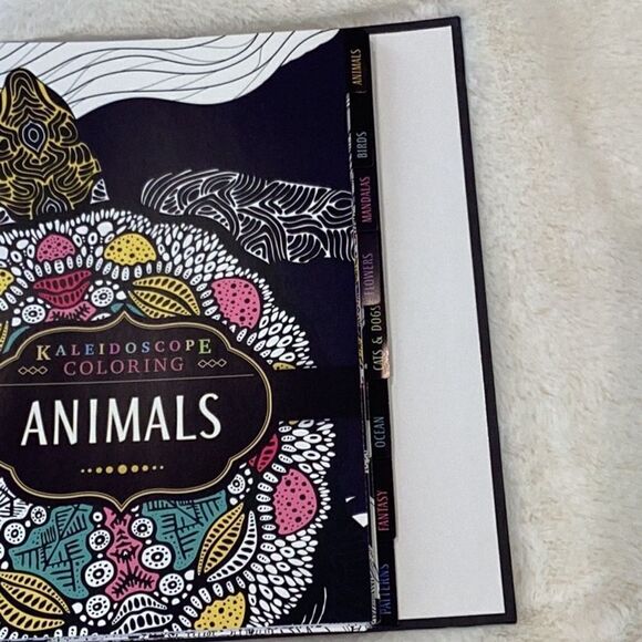 Love To Color Kaleidoscope Coloring Book 90 designs Bound Together - Picture 3 of 12